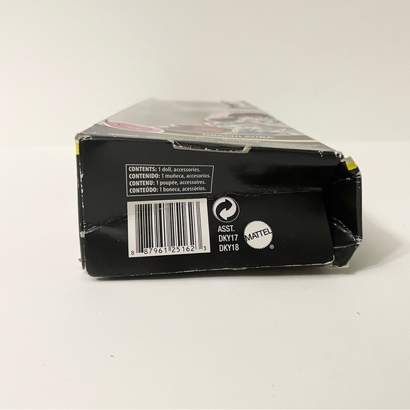 Monster High Draculaura Doll Damaged Box - Picture 11 of 16